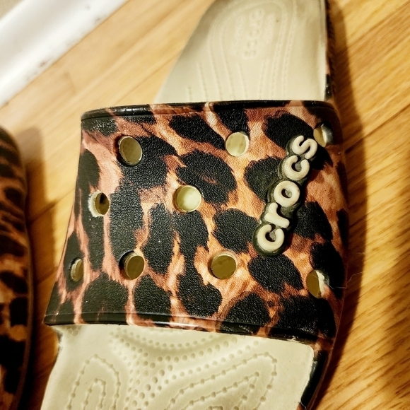 Crocs Classic Animal Slide Remix Women's Size 10 Leopard Cheetah Print Sandals - Picture 7 of 12